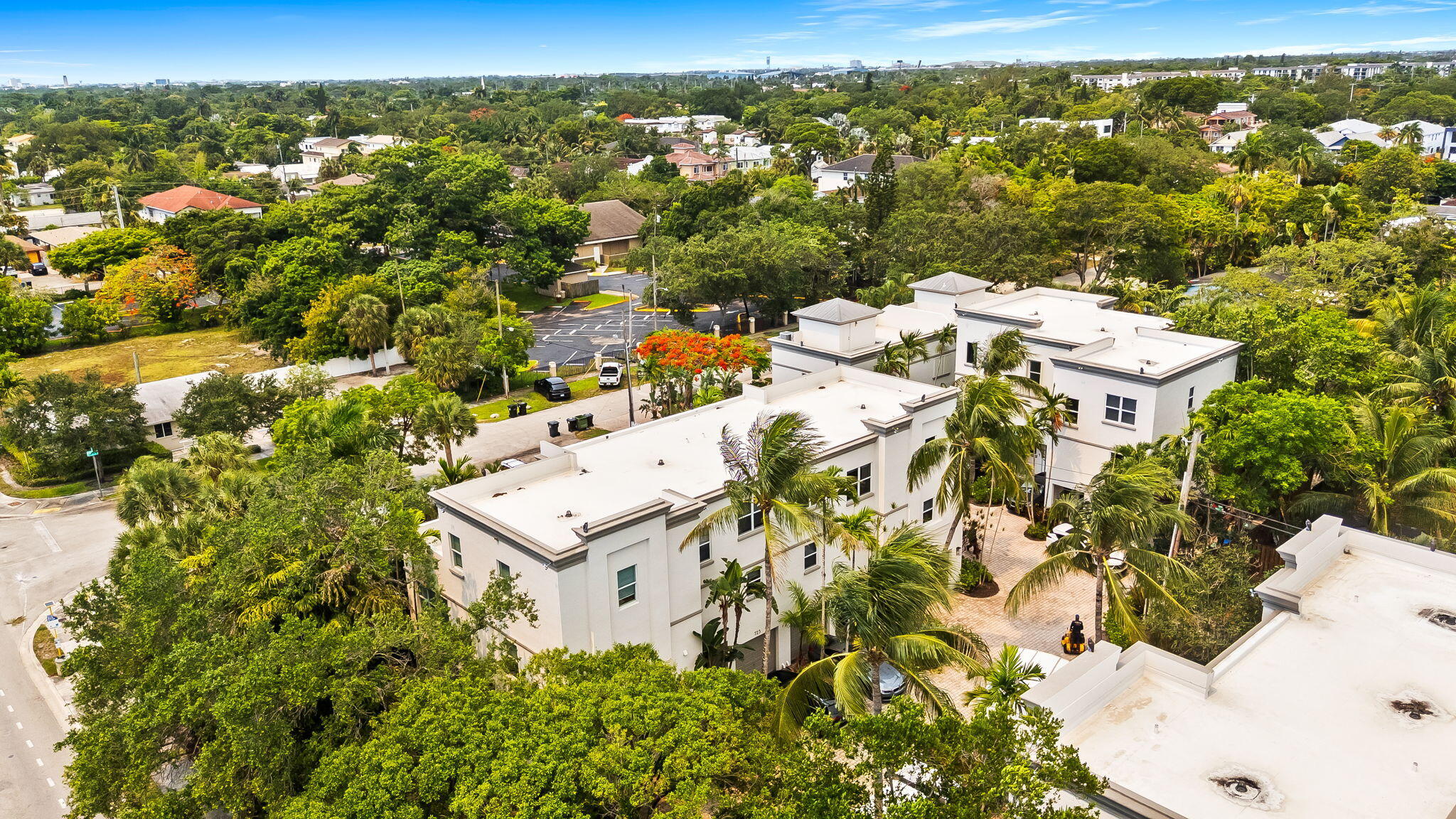 725 SW 4th, Fort Lauderdale FL 33315