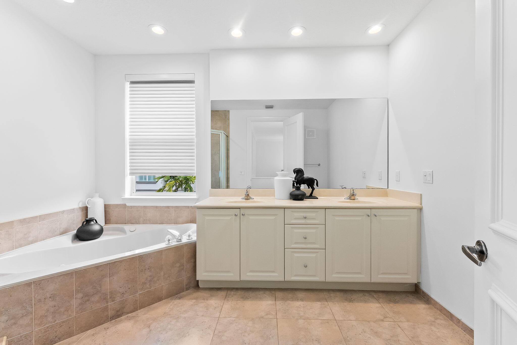 725 SW 4th, Fort Lauderdale FL 33315