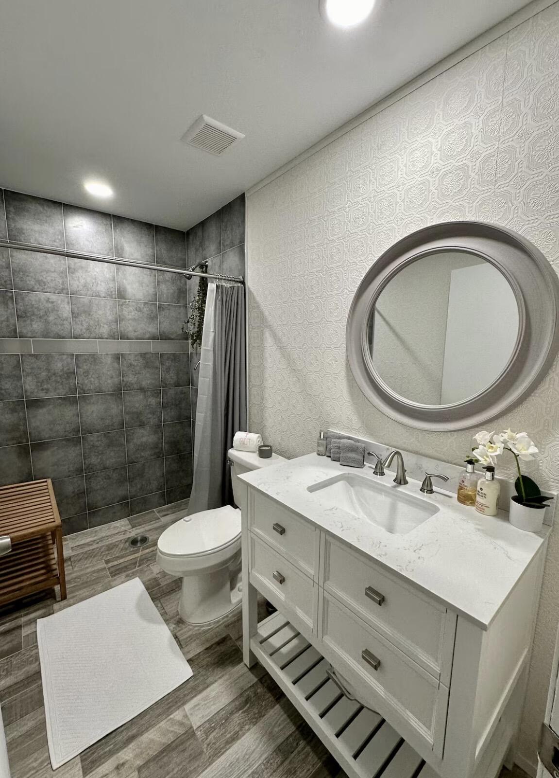 528 Date Palm, Lake Park FL 33403