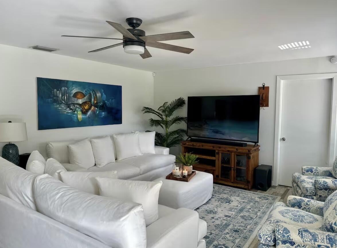 528 Date Palm, Lake Park FL 33403