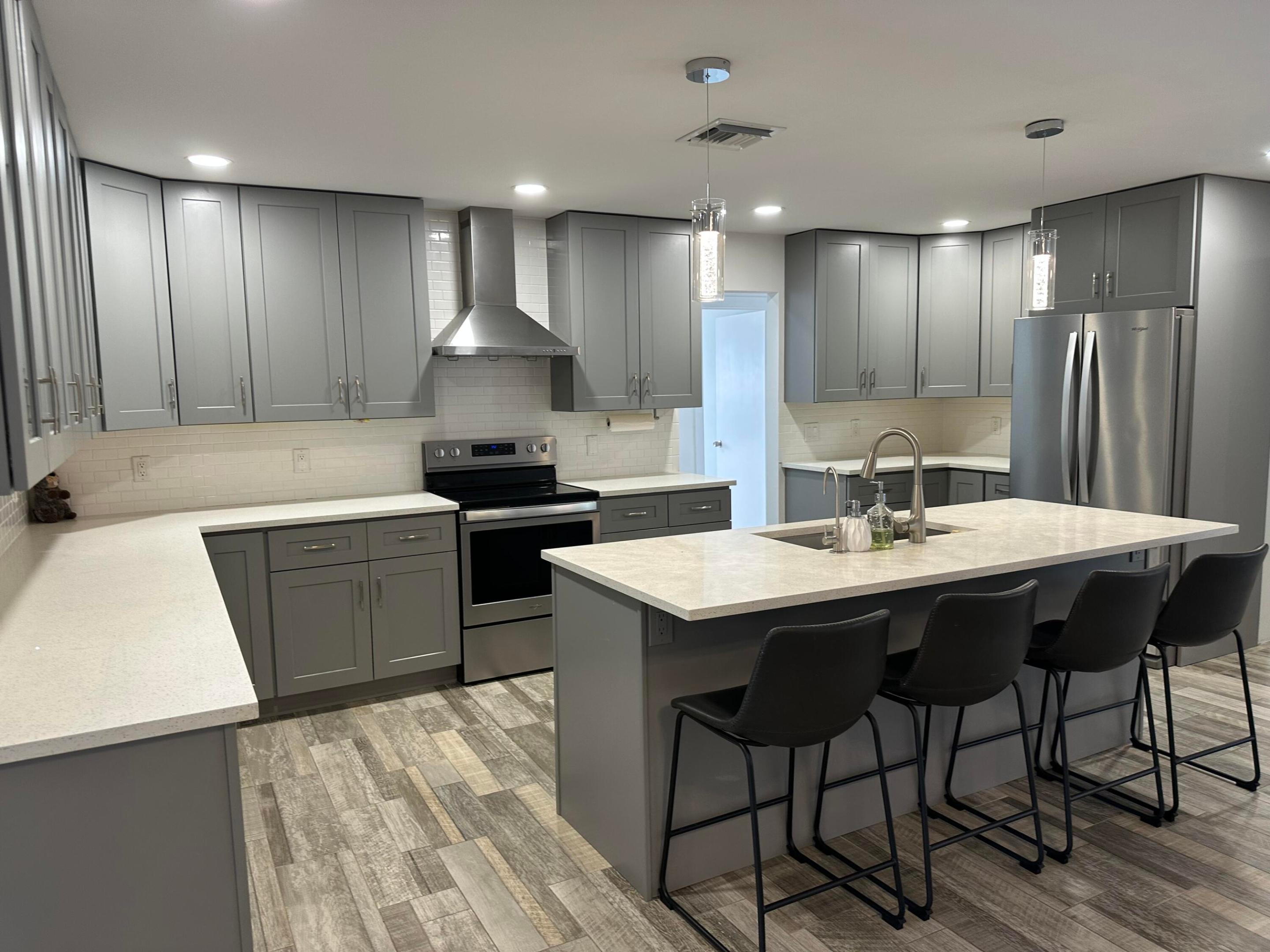 528 Date Palm, Lake Park FL 33403