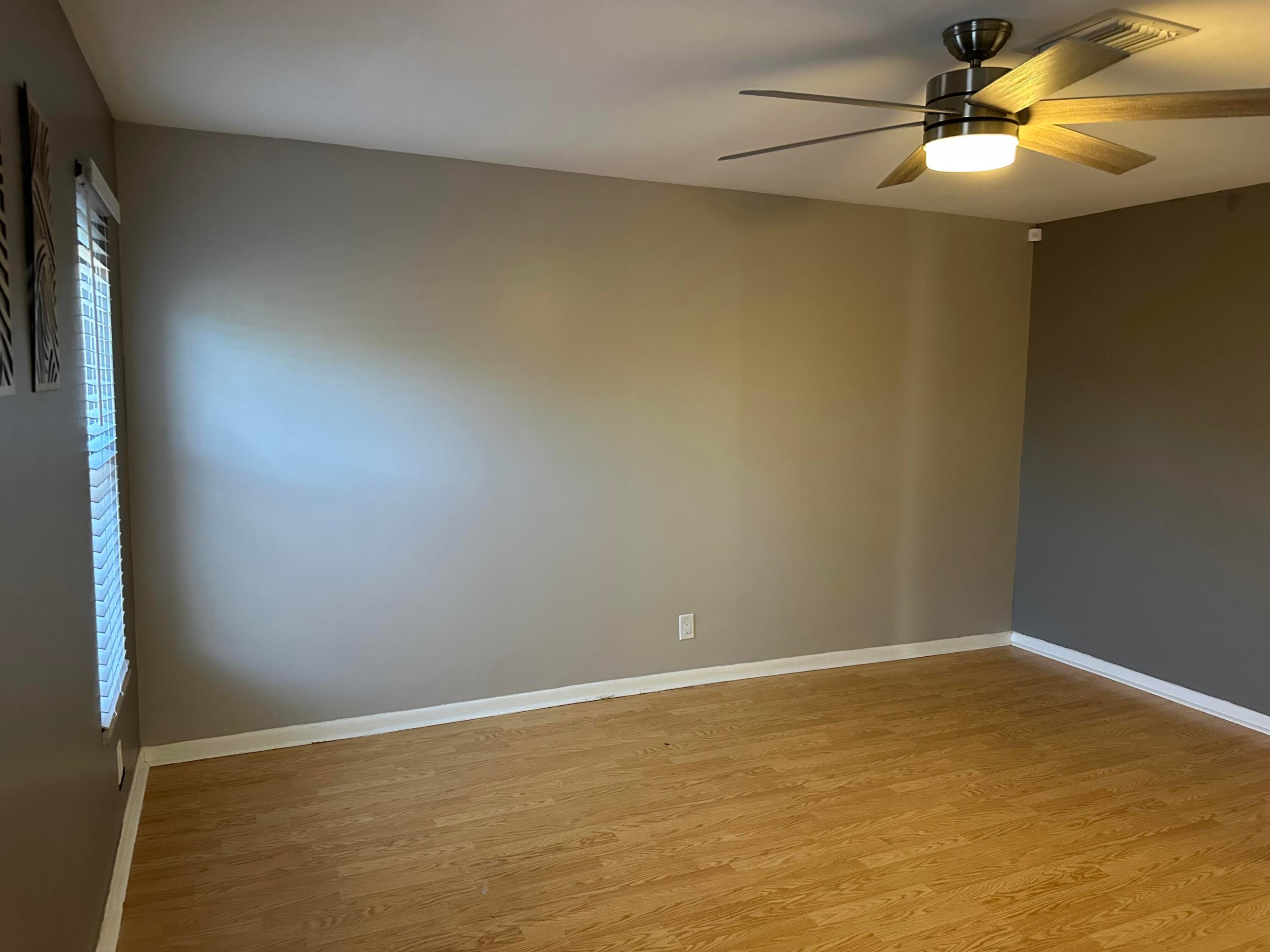 528 Date Palm, Lake Park FL 33403