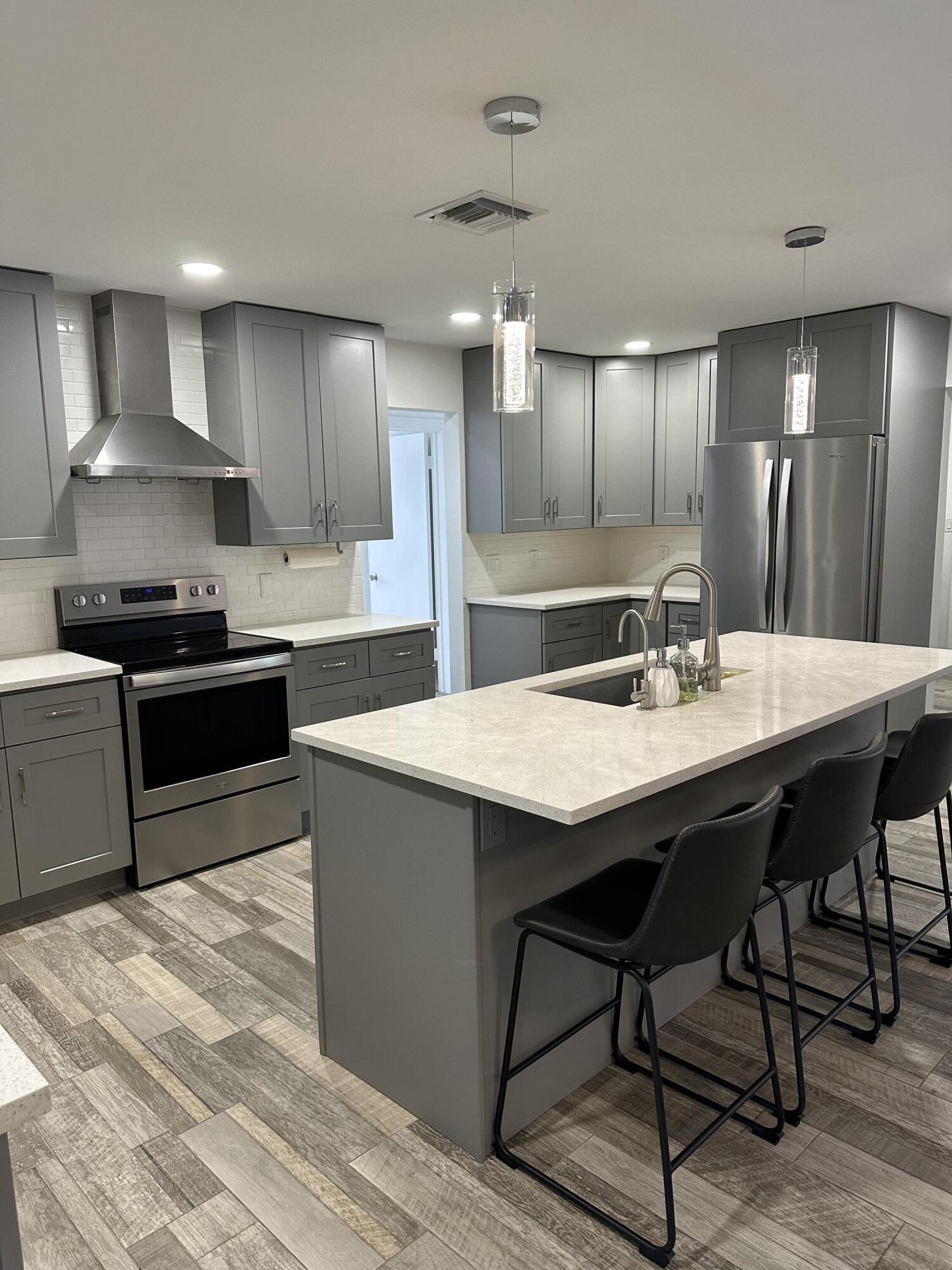 528 Date Palm, Lake Park FL 33403