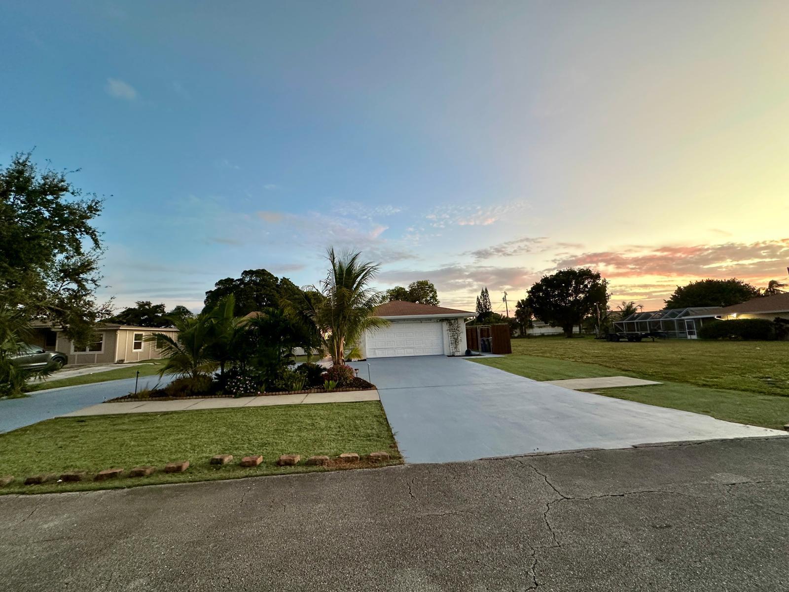 528 Date Palm, Lake Park FL 33403
