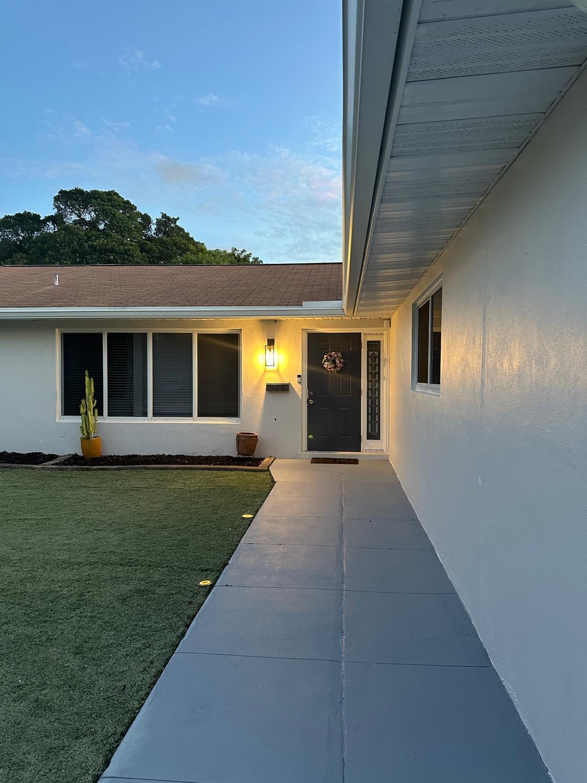 528 Date Palm, Lake Park FL 33403