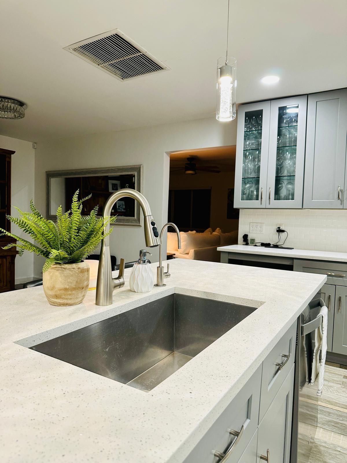 528 Date Palm, Lake Park FL 33403