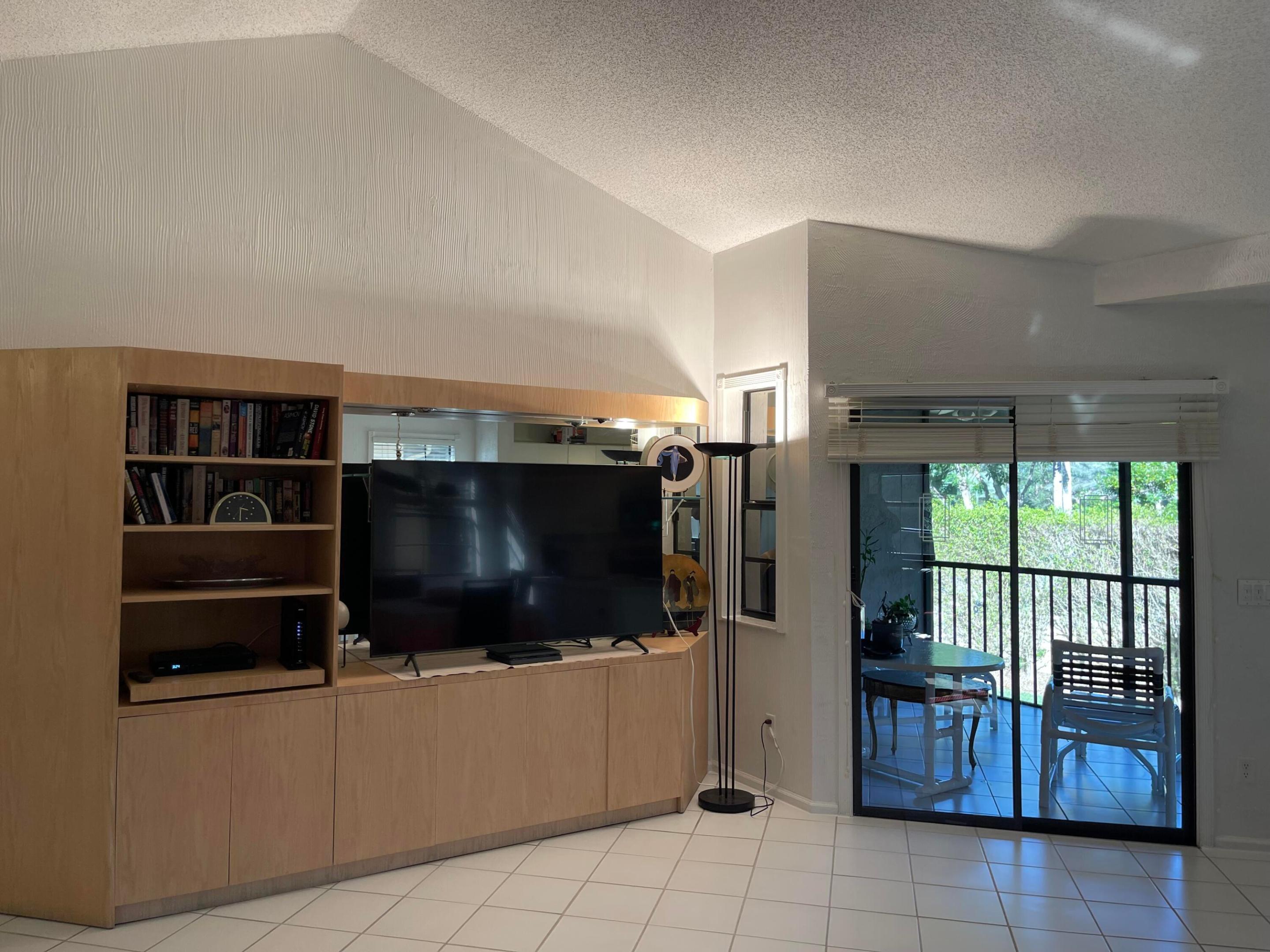 6650 Montego Bay #F, Boca Raton FL 33433