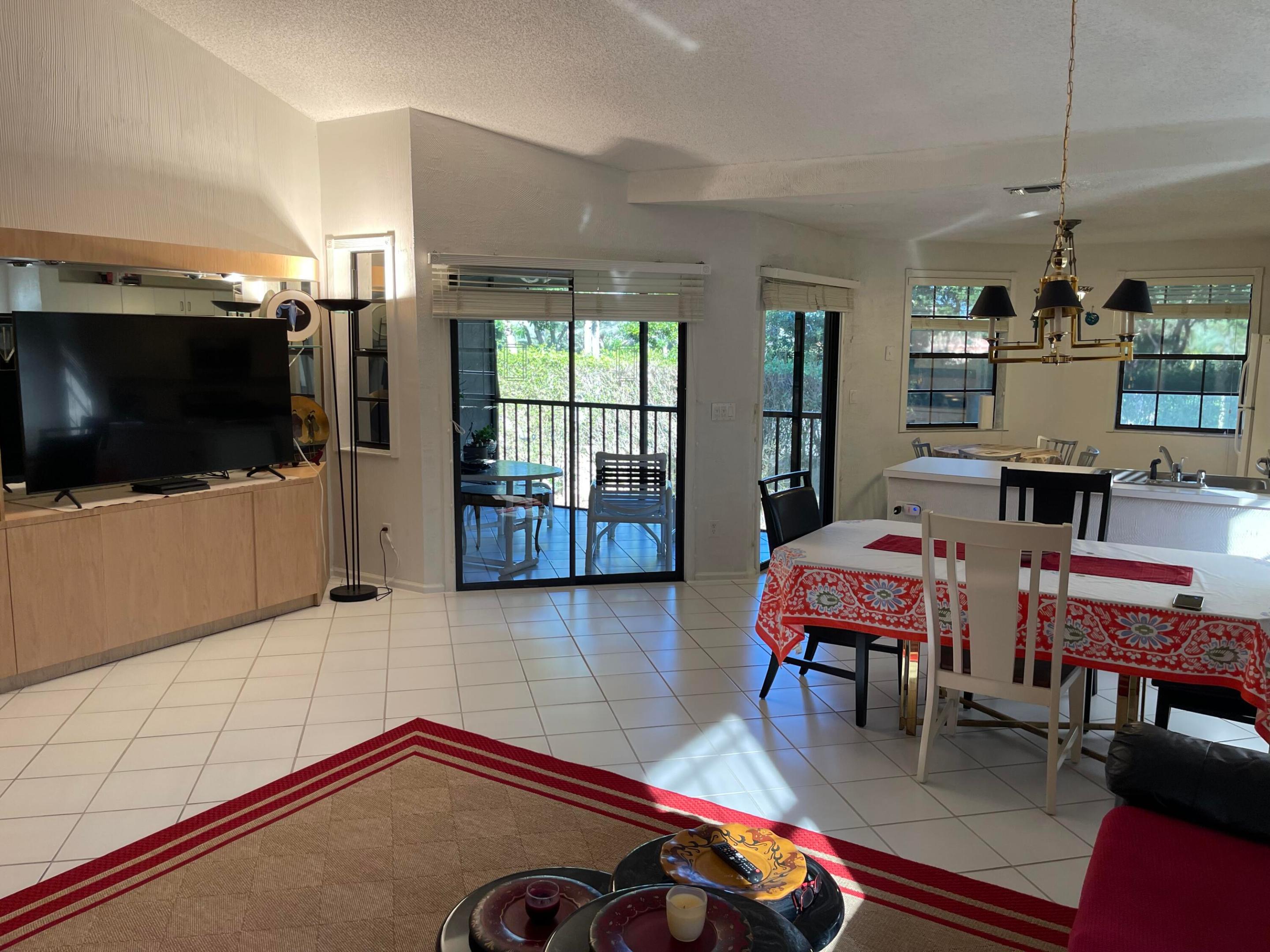 6650 Montego Bay #F, Boca Raton FL 33433