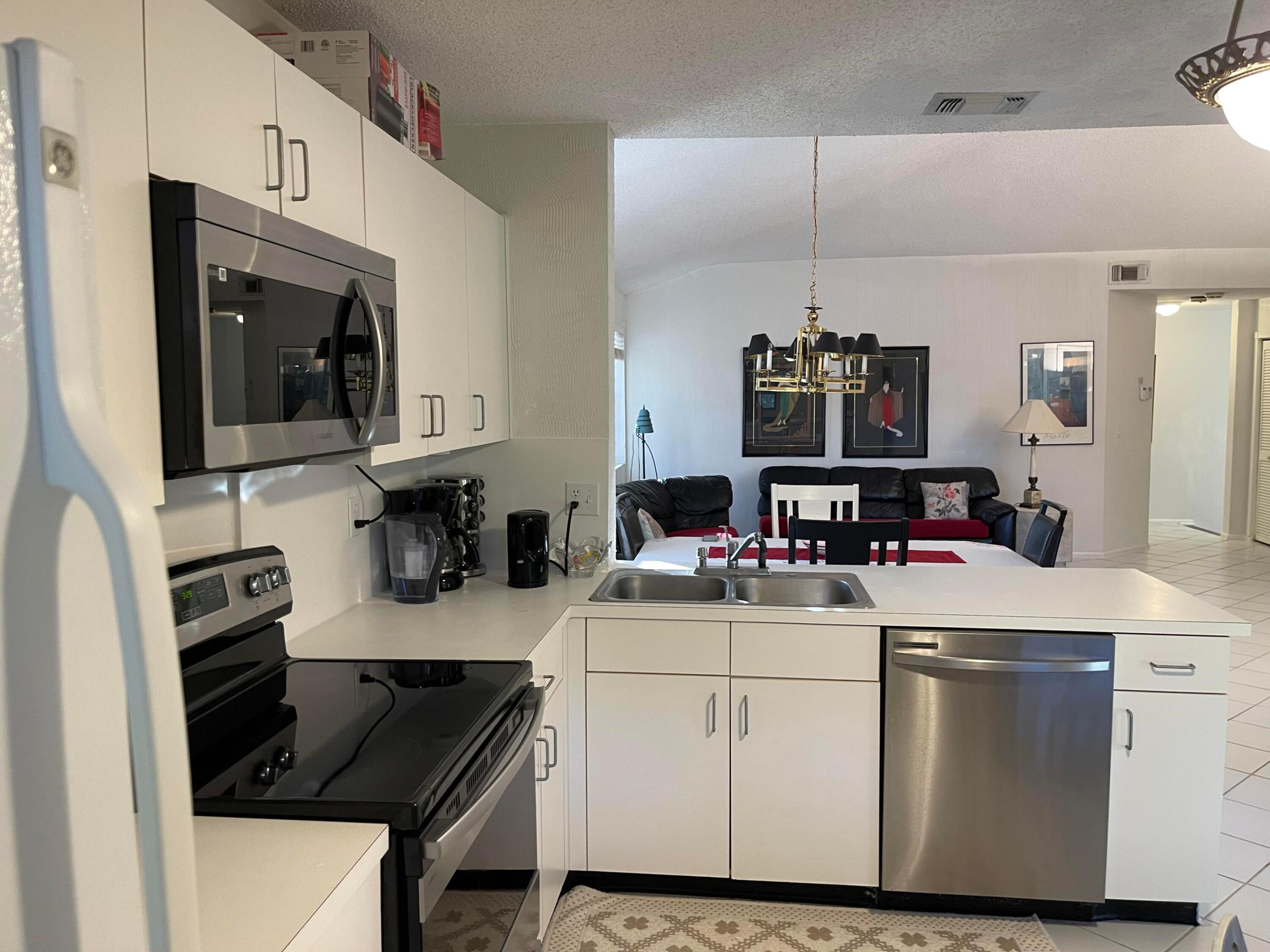 6650 Montego Bay #F, Boca Raton FL 33433