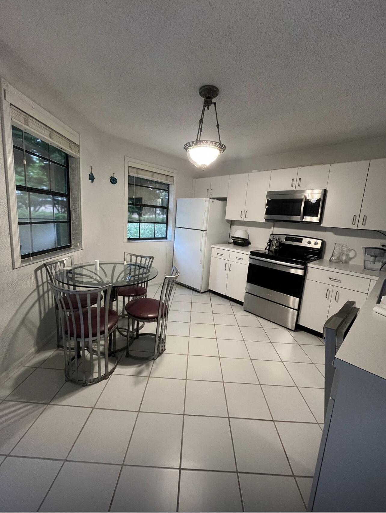 6650 Montego Bay #F, Boca Raton FL 33433
