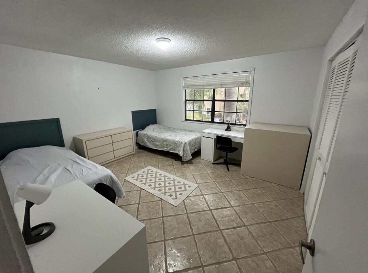 6650 Montego Bay #F, Boca Raton FL 33433