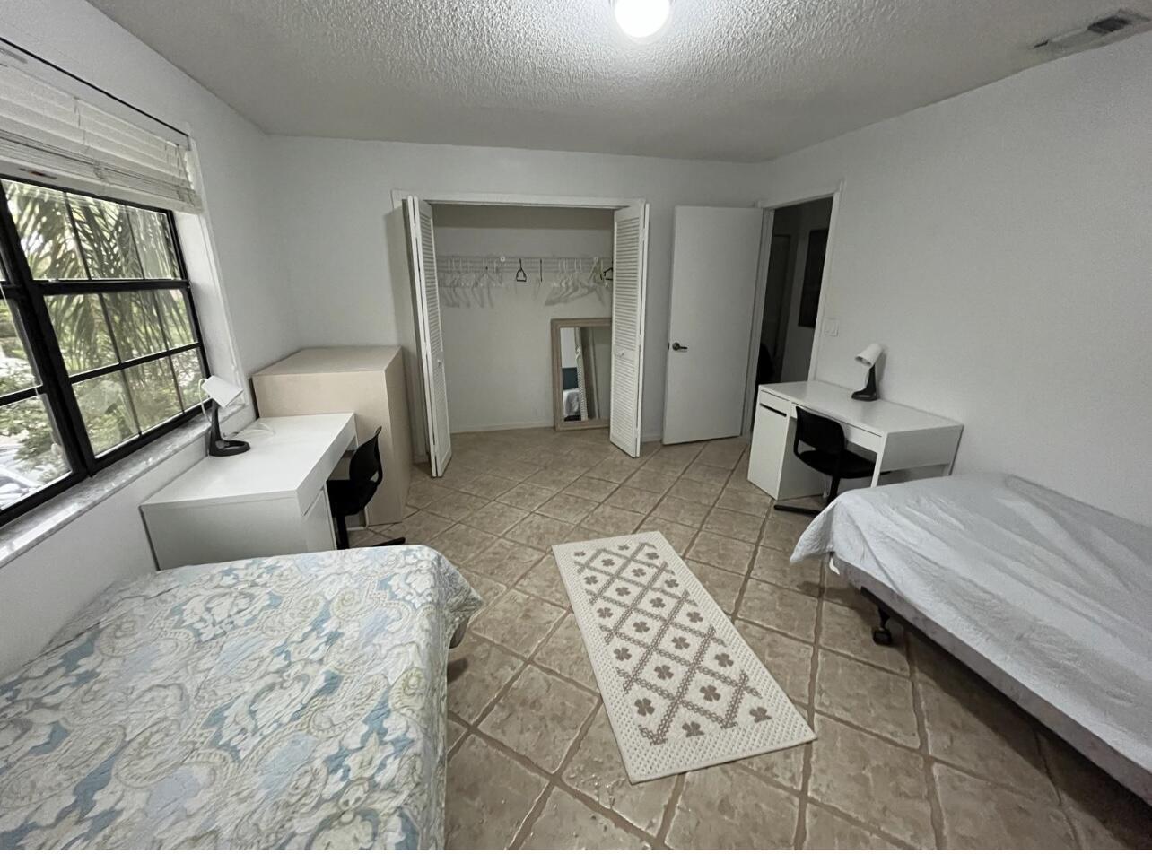 6650 Montego Bay #F, Boca Raton FL 33433