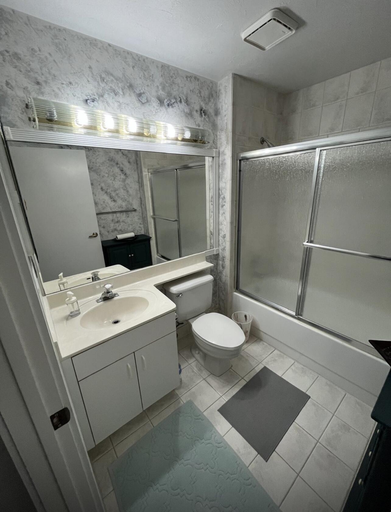 6650 Montego Bay #F, Boca Raton FL 33433