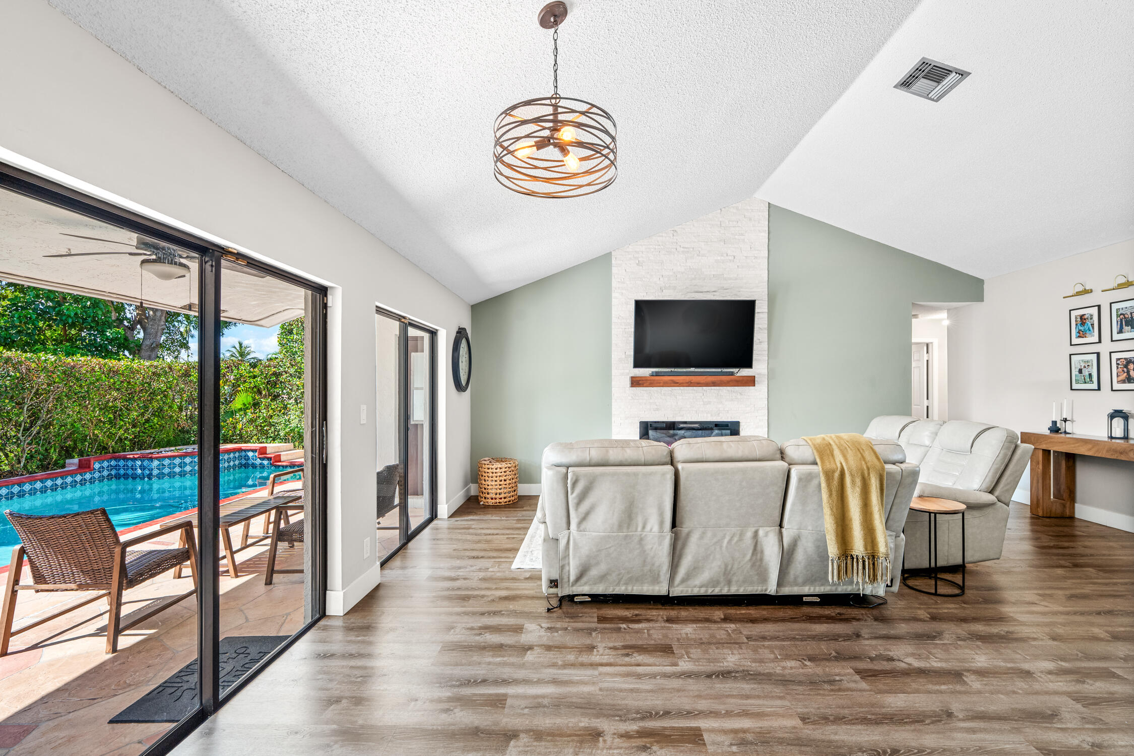 1912 NW 77th, Margate FL 33063