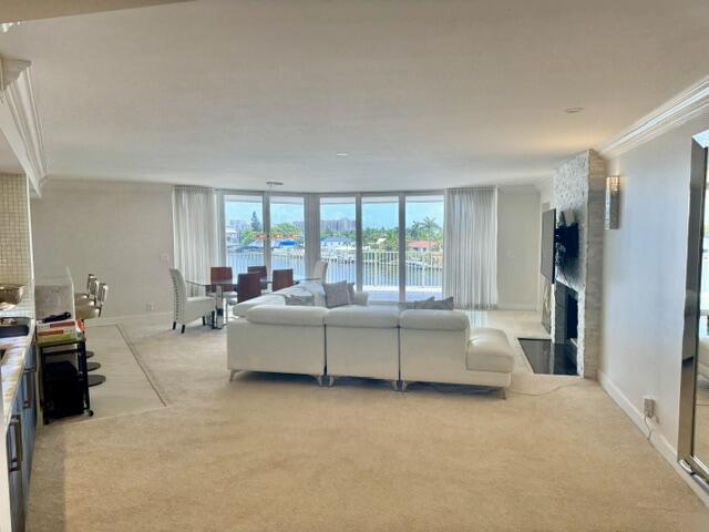 3100 NE 47th #401, Fort Lauderdale FL 33308