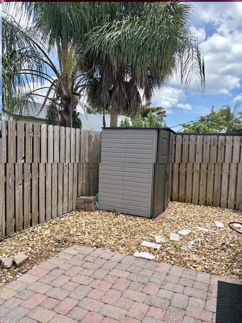 3125 Shelby Way, Palm Springs FL 33461