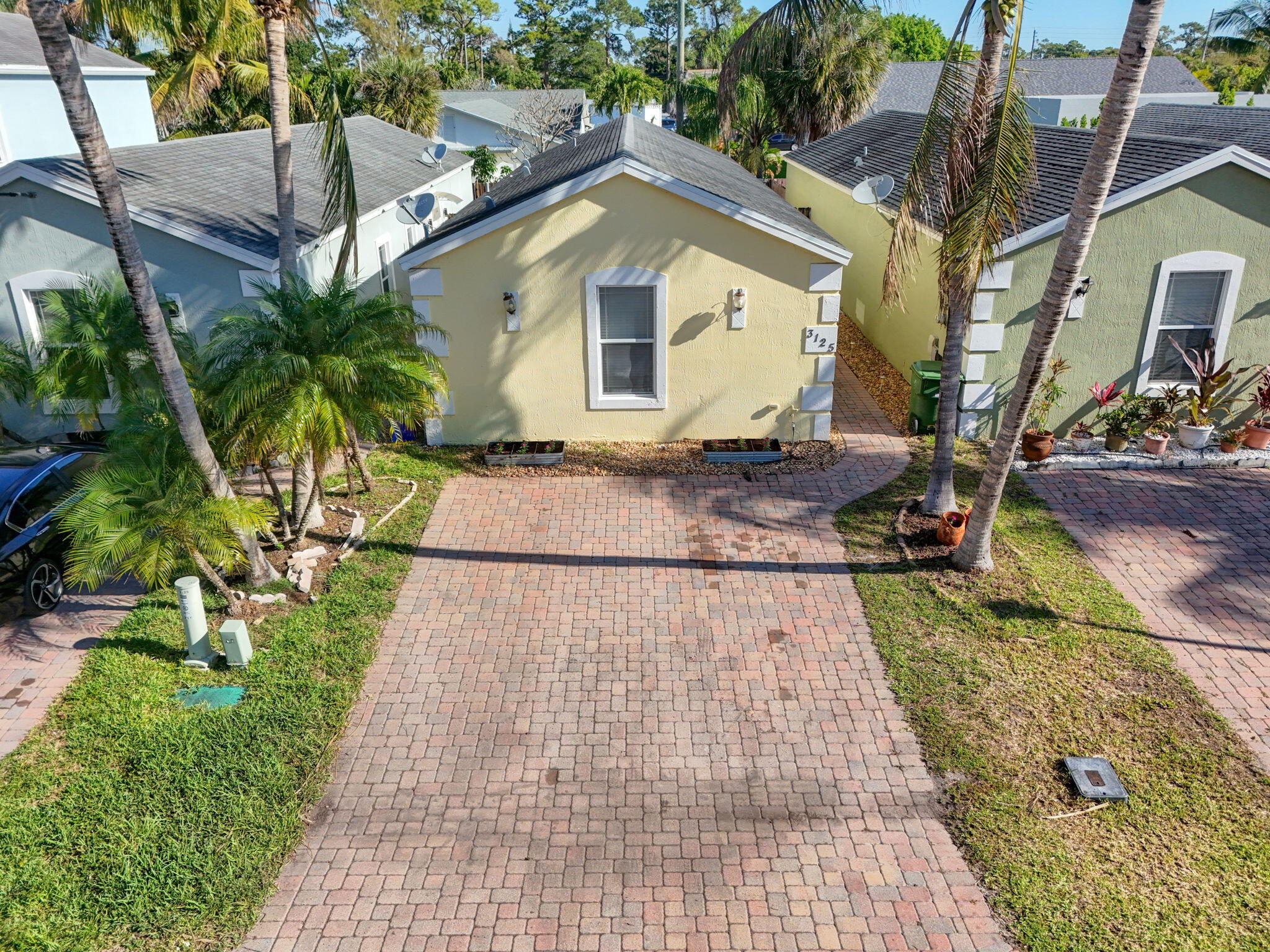 3125 Shelby Way, Palm Springs FL 33461