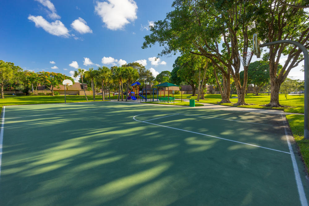 818 8th, Palm Beach Gardens FL 33410