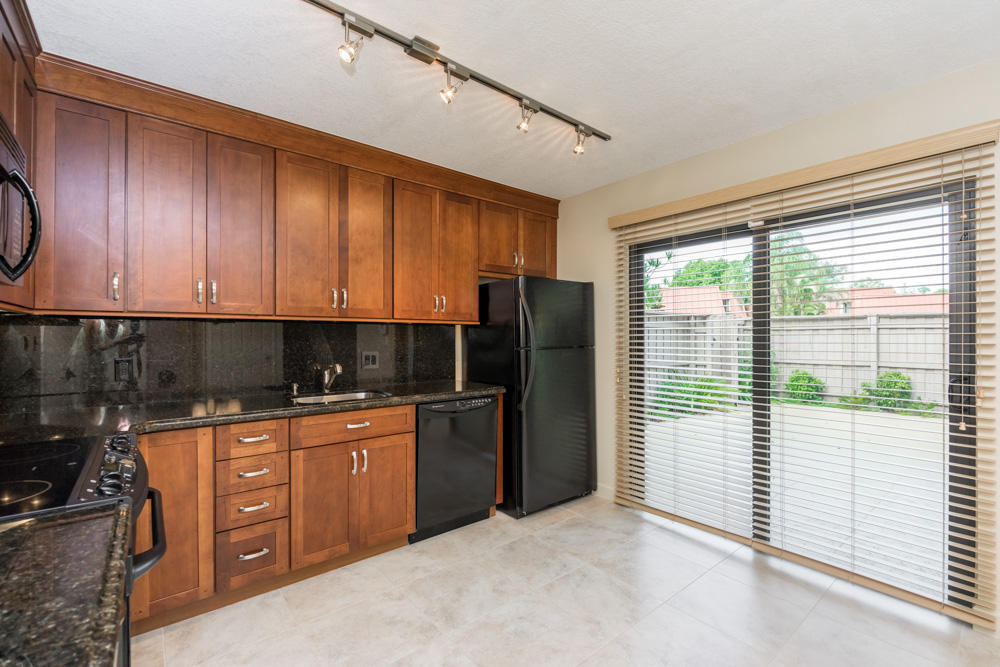 818 8th, Palm Beach Gardens FL 33410