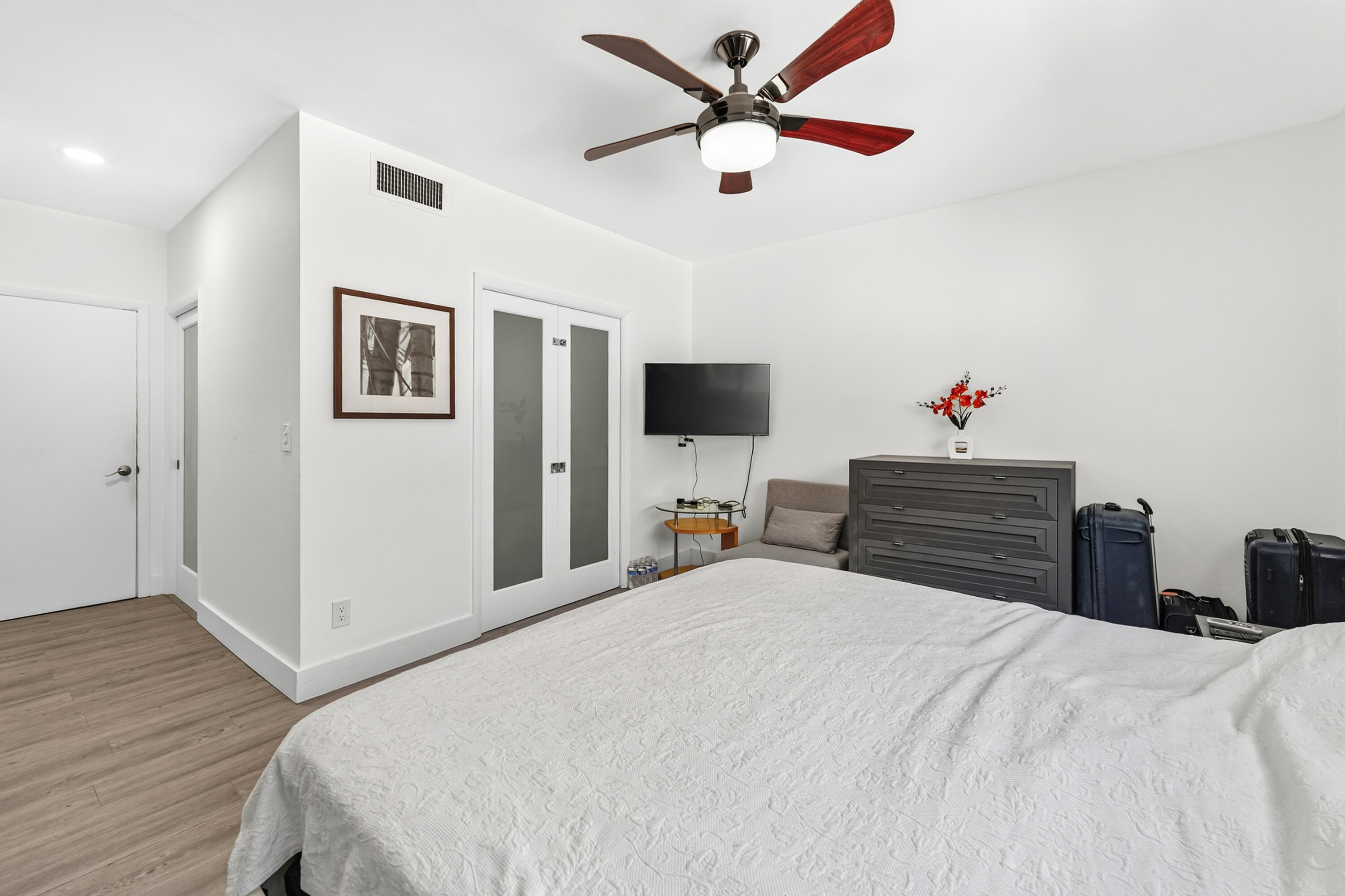 8956 Collins #4, Surfside FL 33154