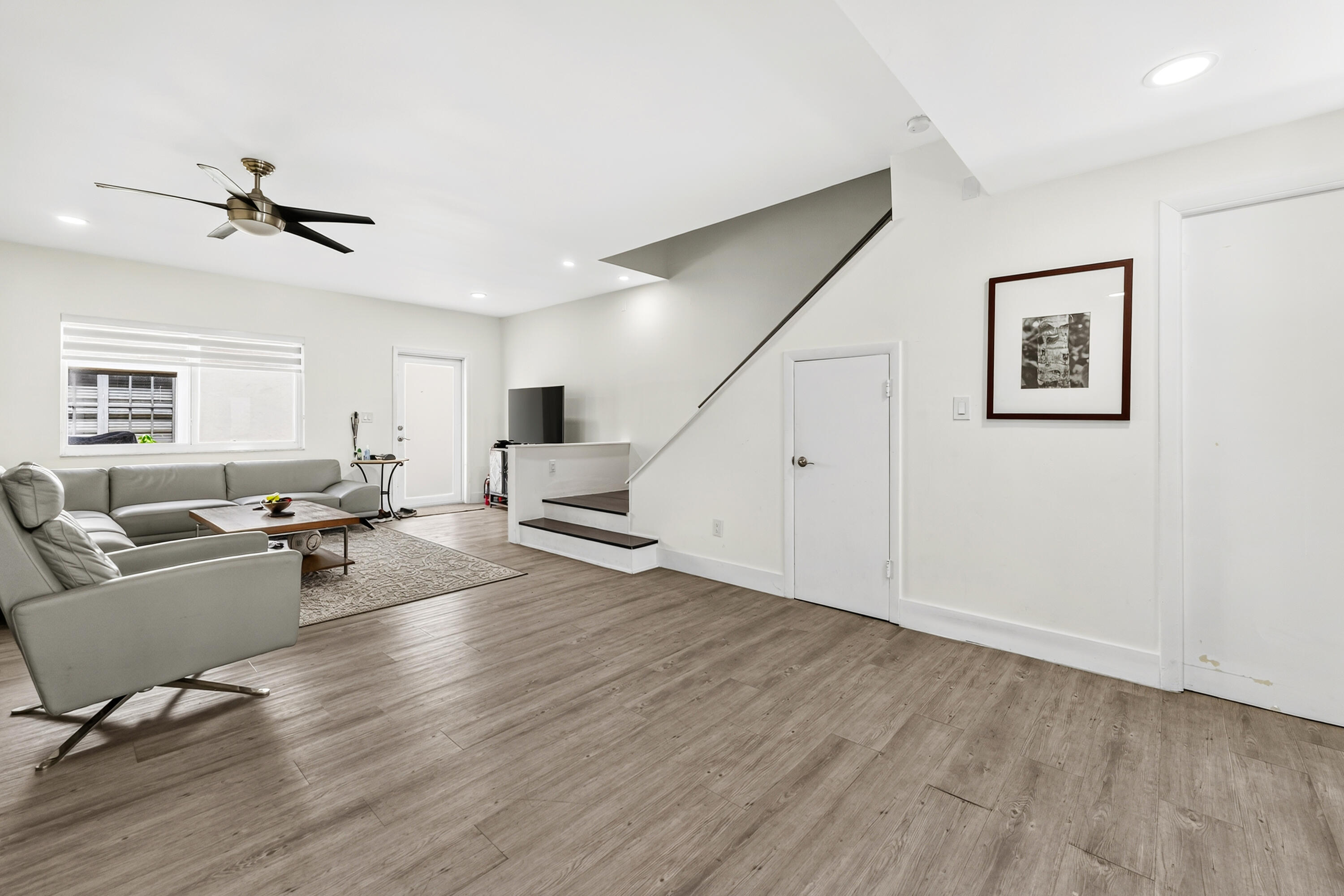 8956 Collins #4, Surfside FL 33154