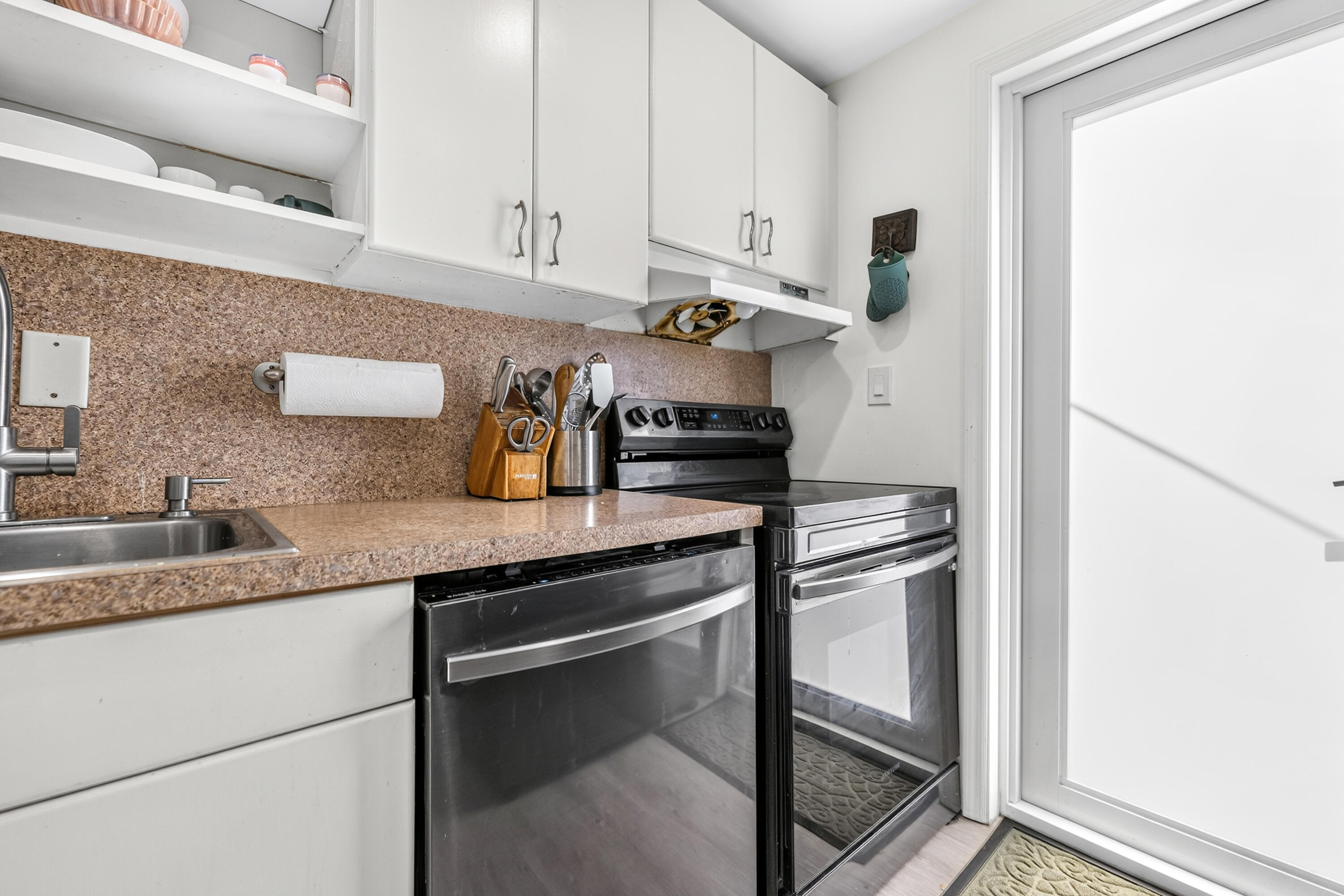 8956 Collins #4, Surfside FL 33154