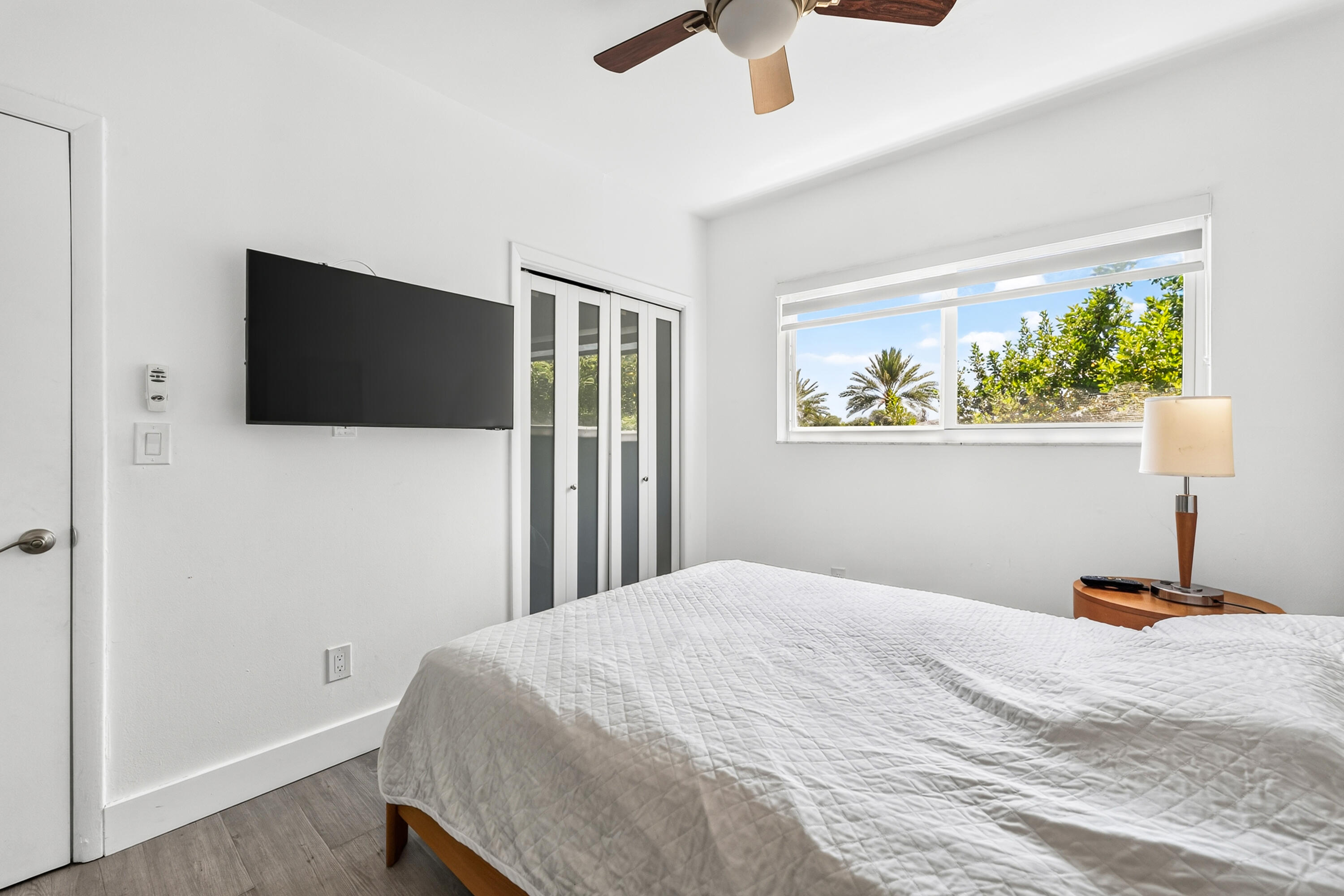 8956 Collins #4, Surfside FL 33154