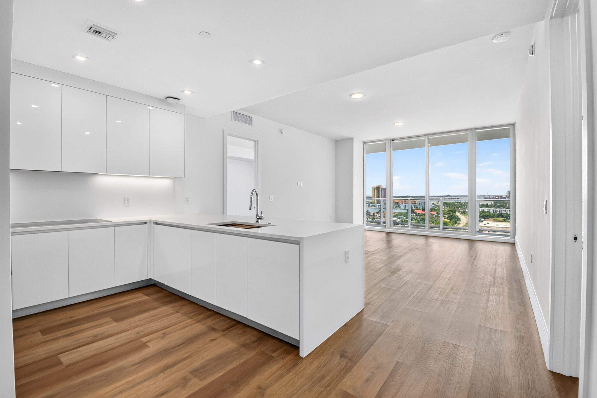 220 Lake Shore #1511, Lake Park FL 33403