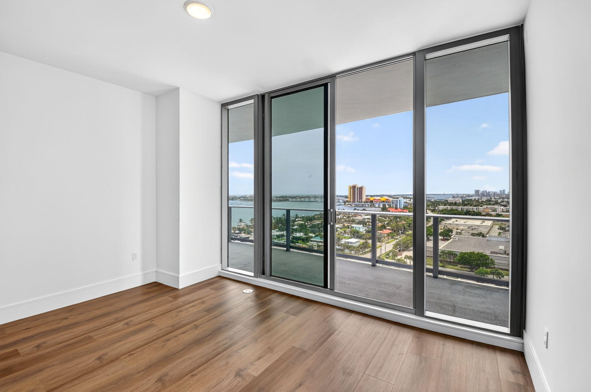 220 Lake Shore #1511, Lake Park FL 33403