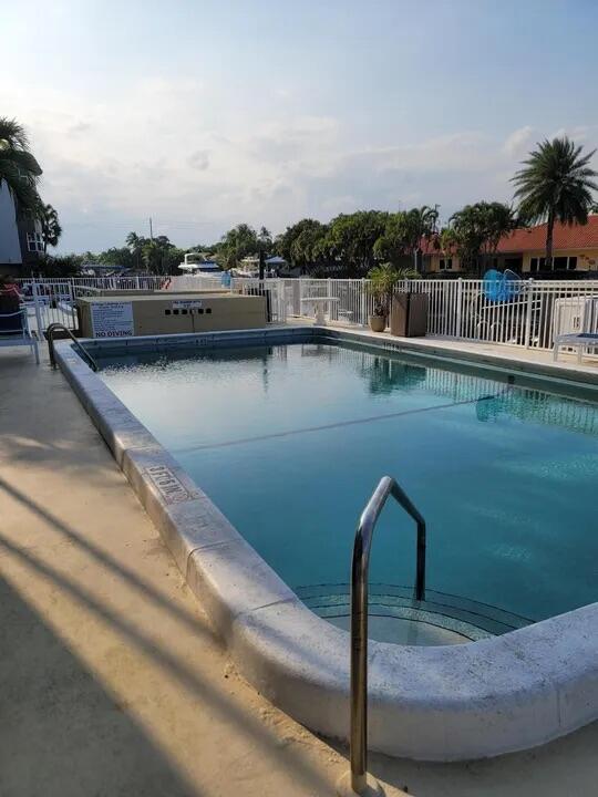 3031 NE 51st #305w, Fort Lauderdale FL 33308