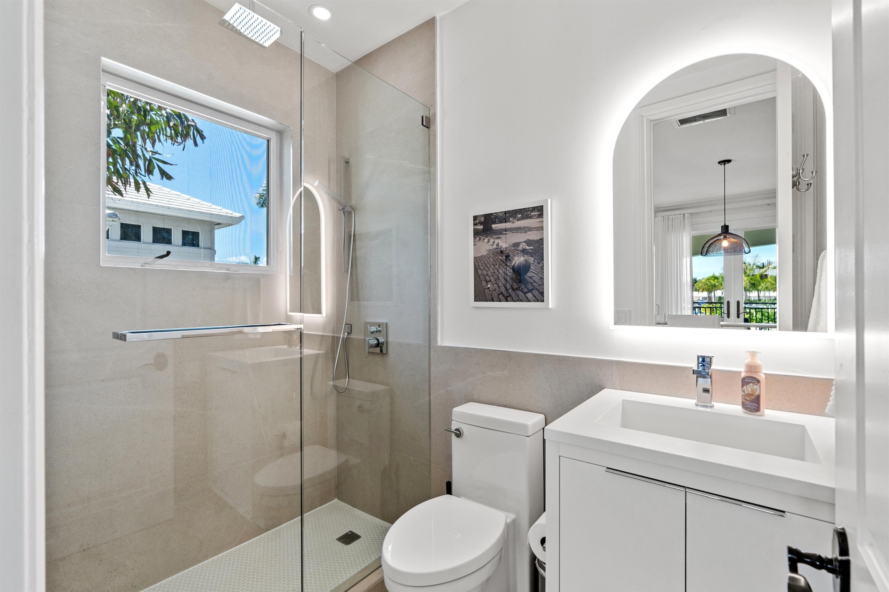 2320 NE 34th, Lighthouse Point FL 33064
