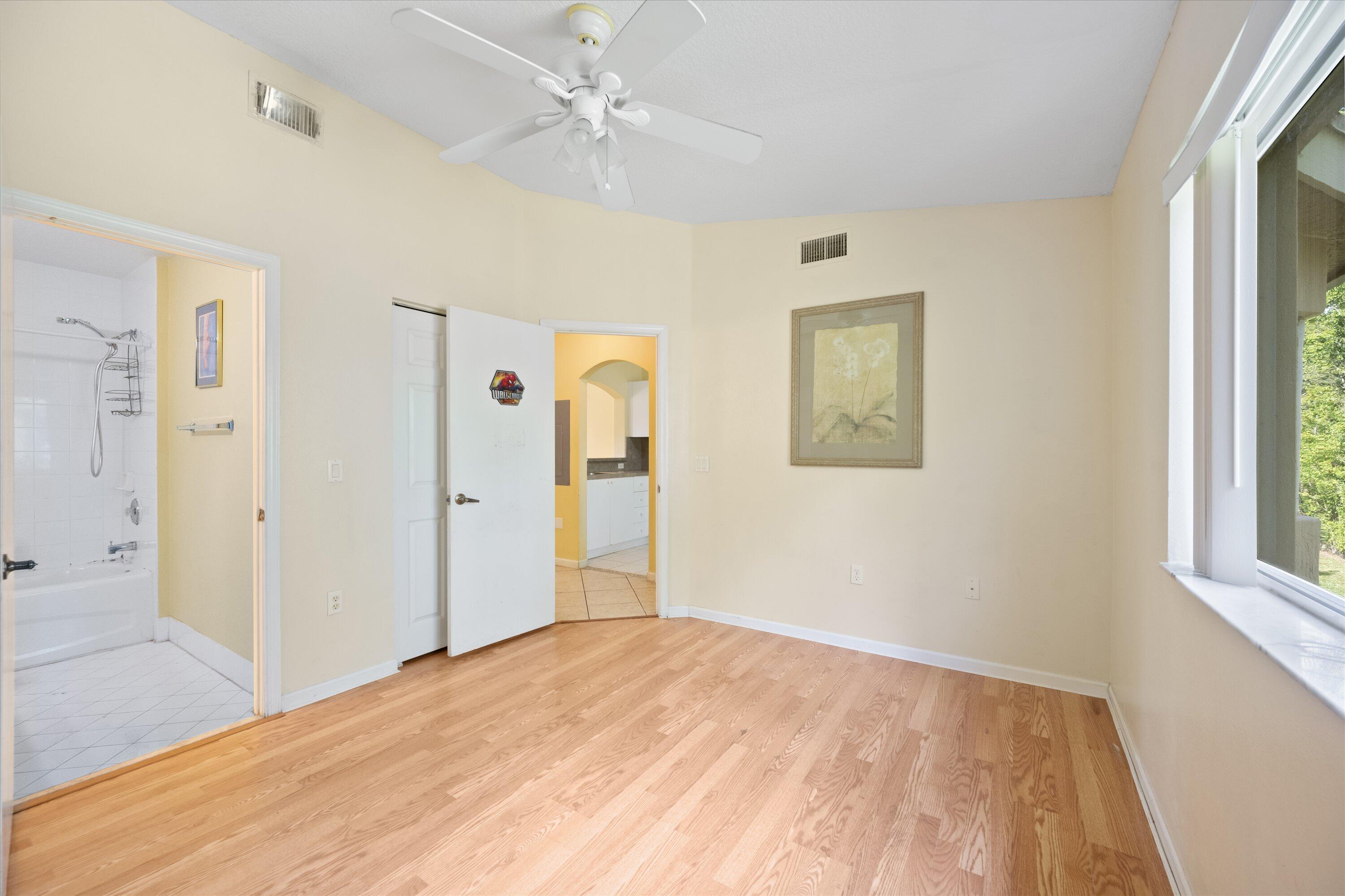 3504 Briar Bay #202, West Palm Beach FL 33411