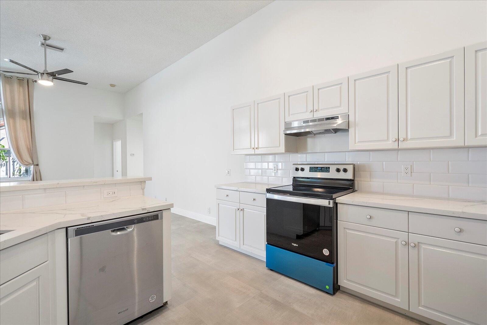 970 Greenwood, Weston FL 33327