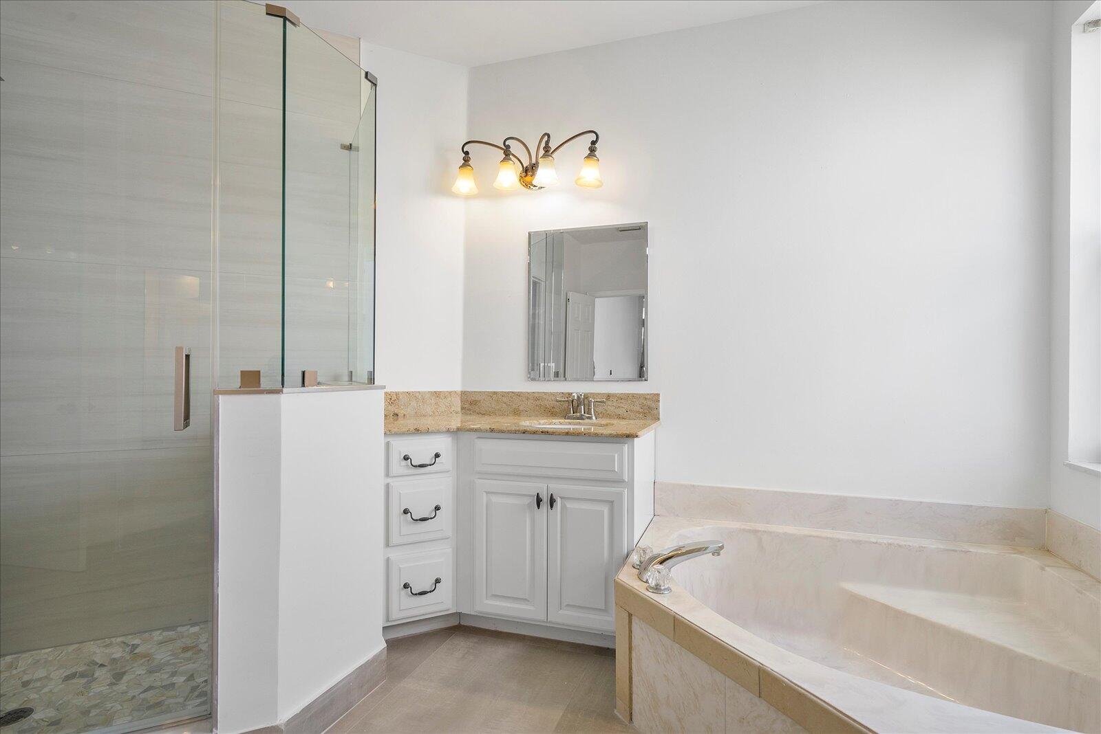 970 Greenwood, Weston FL 33327