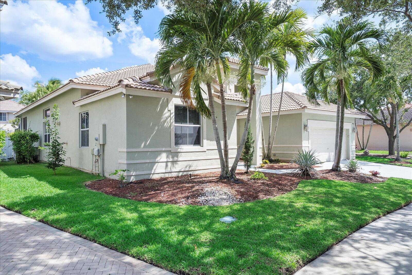 970 Greenwood, Weston FL 33327