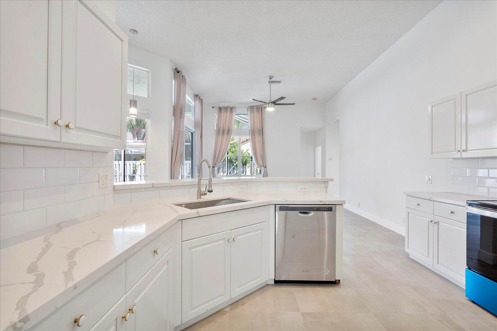 970 Greenwood, Weston FL 33327