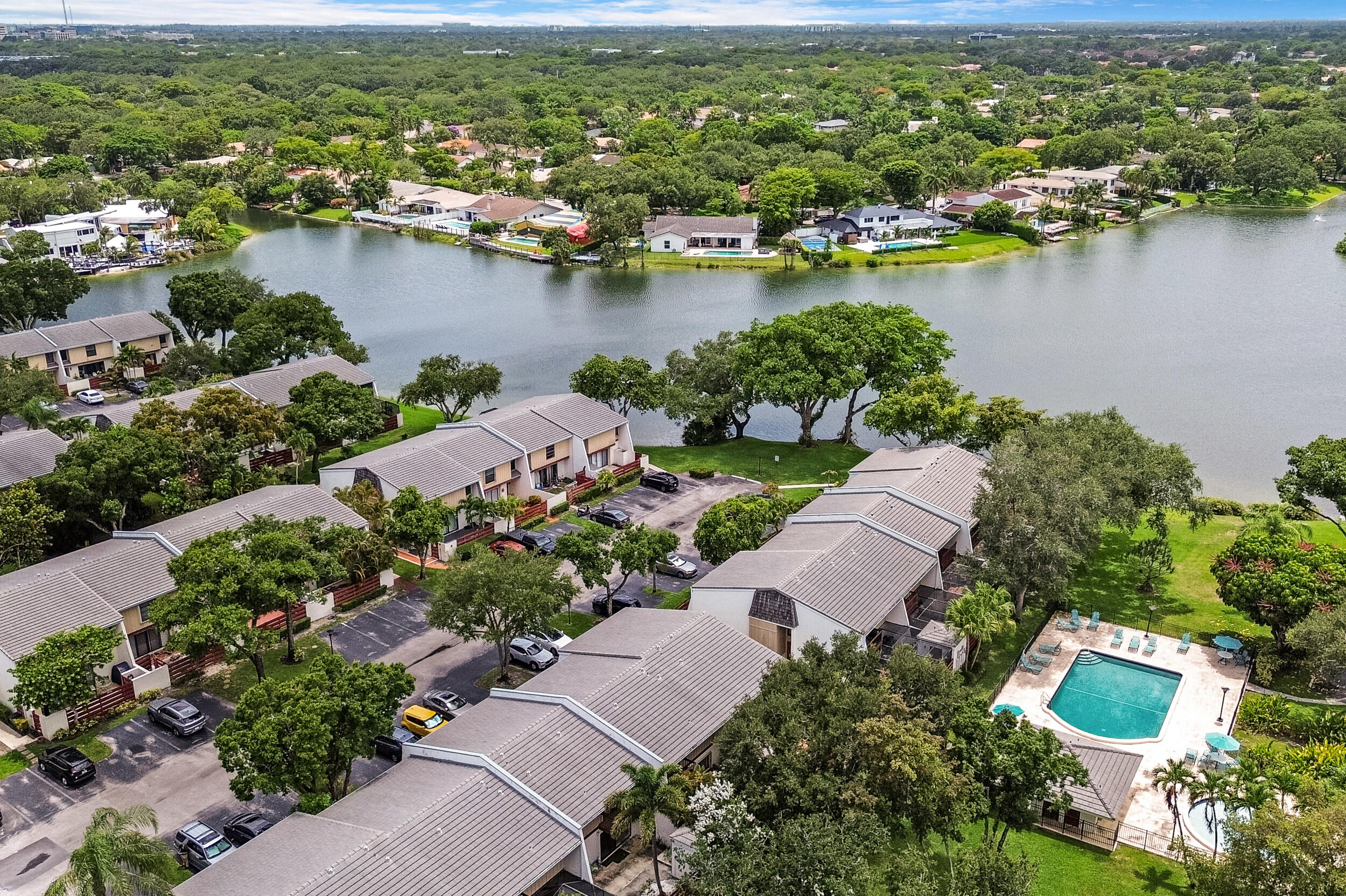 3015 Oaktree #Unit 277, Hollywood FL 33021
