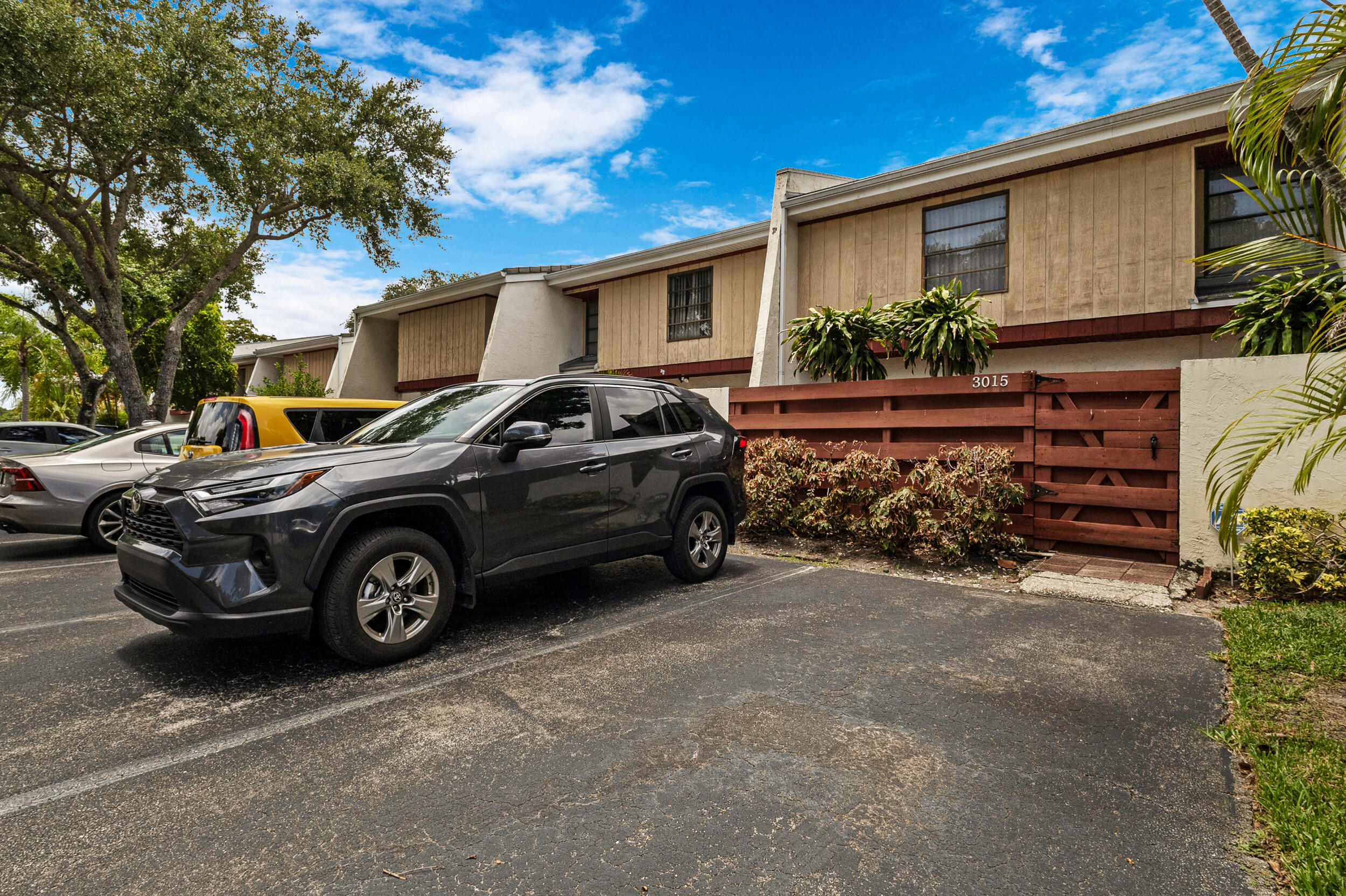 3015 Oaktree #Unit 277, Hollywood FL 33021