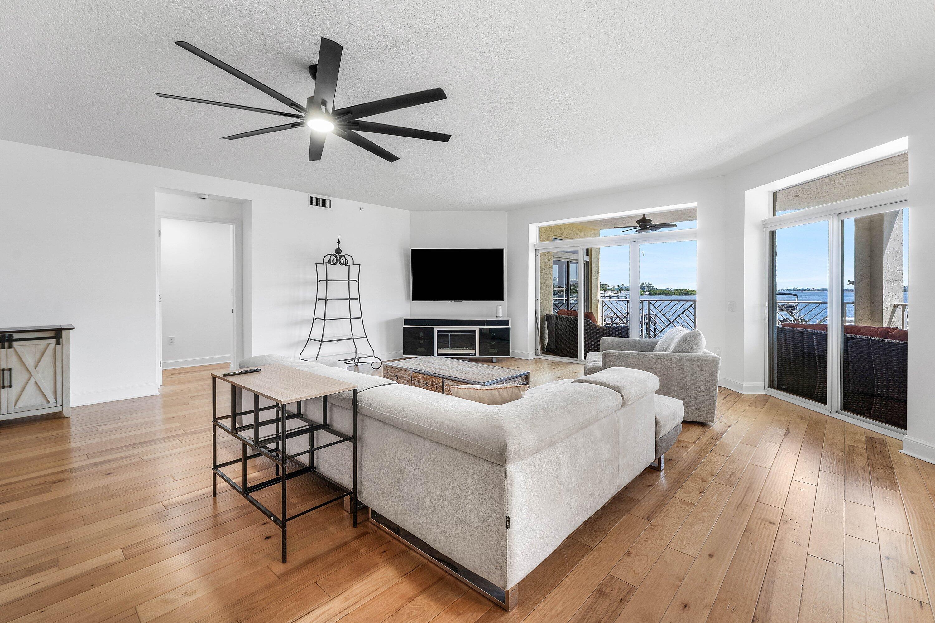 309 E Ocean #103, Lantana FL 33462