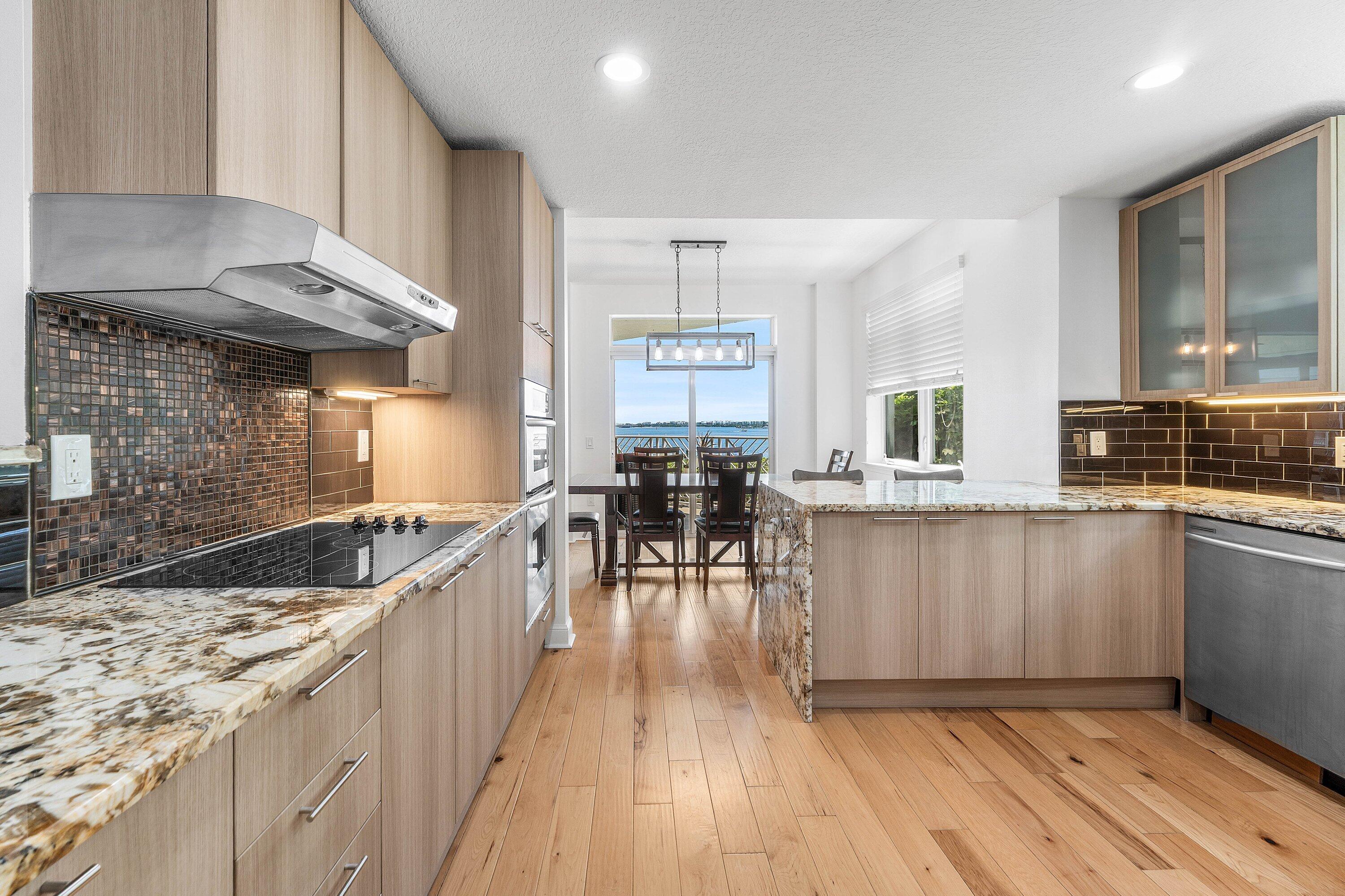 309 E Ocean #103, Lantana FL 33462