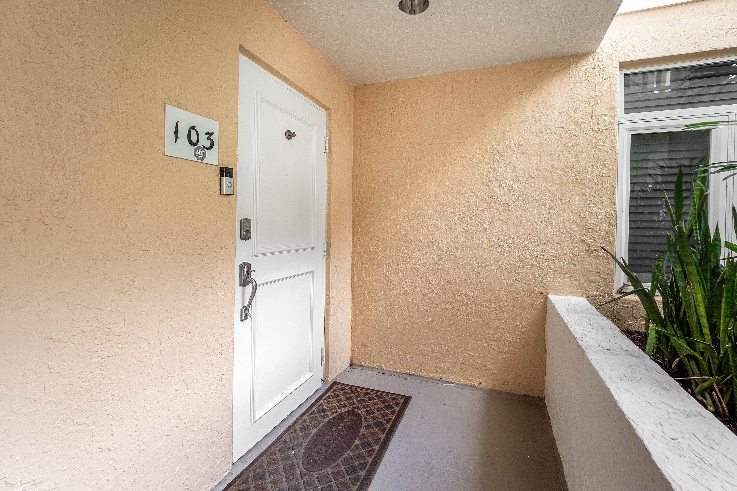 309 E Ocean #103, Lantana FL 33462