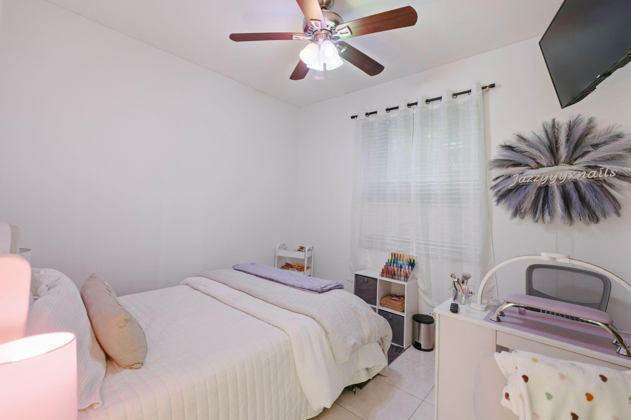 12172 Glenmore, Coral Springs FL 33071