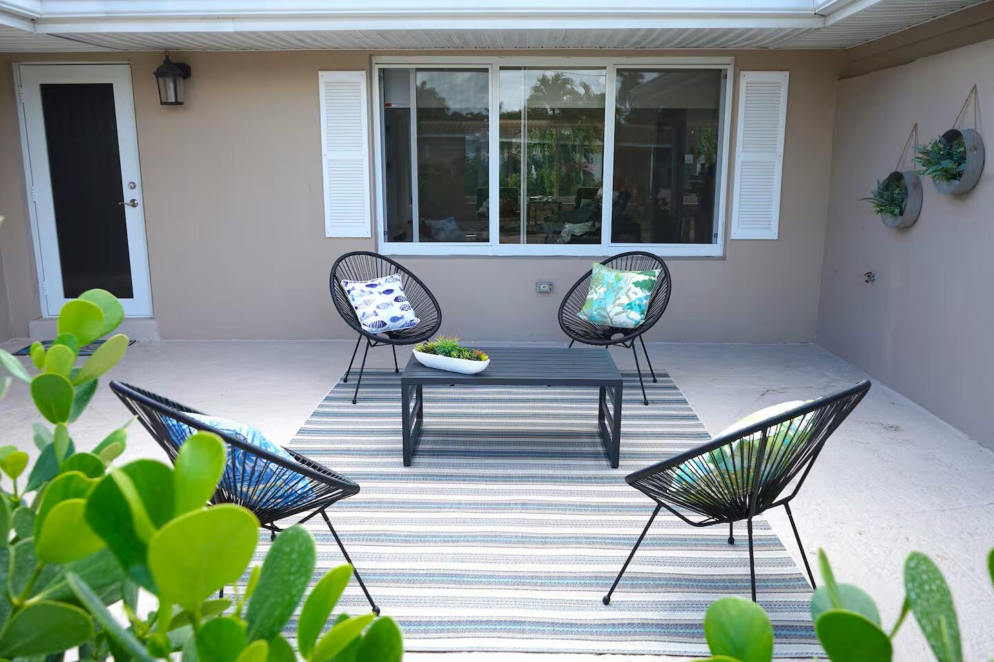 2060 Coco Palm, Lauderdale By The Sea FL 33062