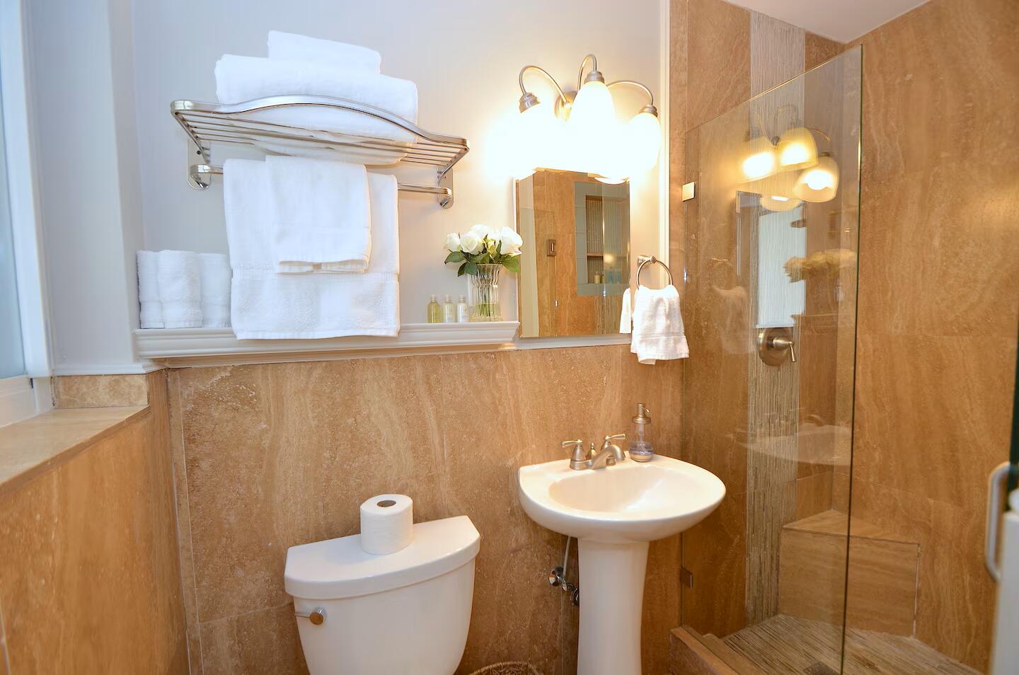 2060 Coco Palm, Lauderdale By The Sea FL 33062