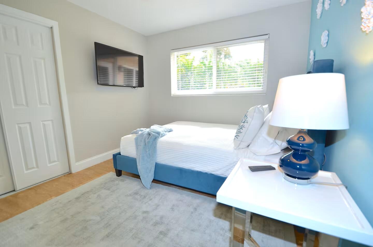 2060 Coco Palm, Lauderdale By The Sea FL 33062