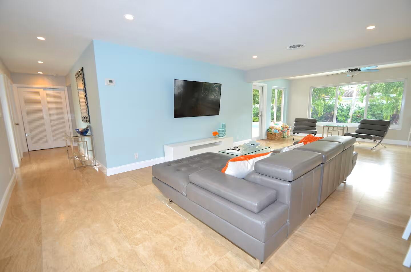 2060 Coco Palm, Lauderdale By The Sea FL 33062