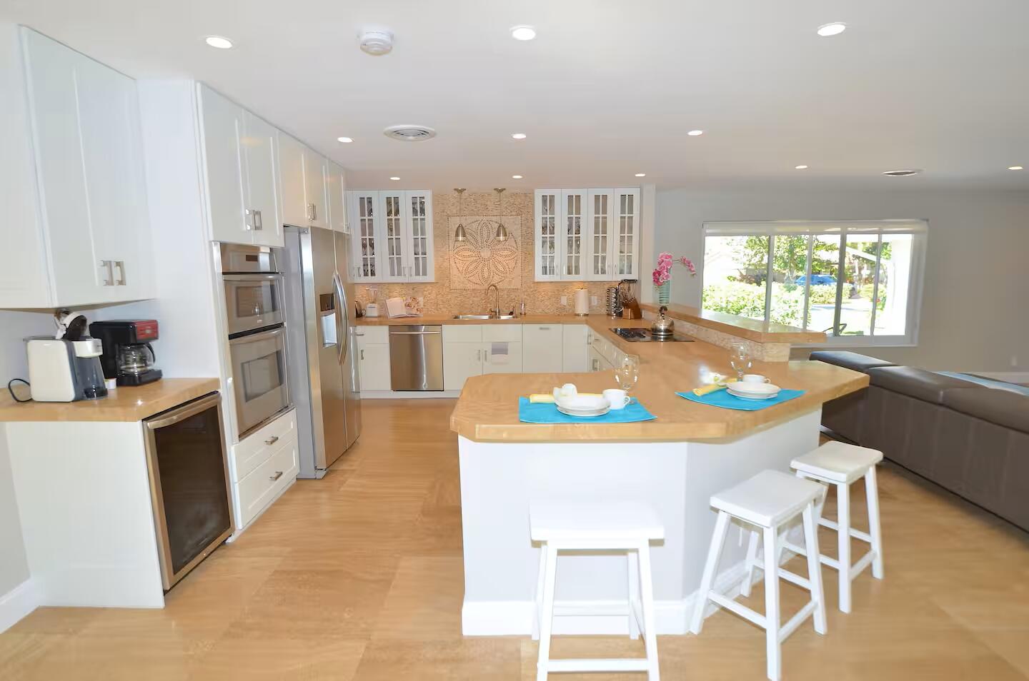 2060 Coco Palm, Lauderdale By The Sea FL 33062