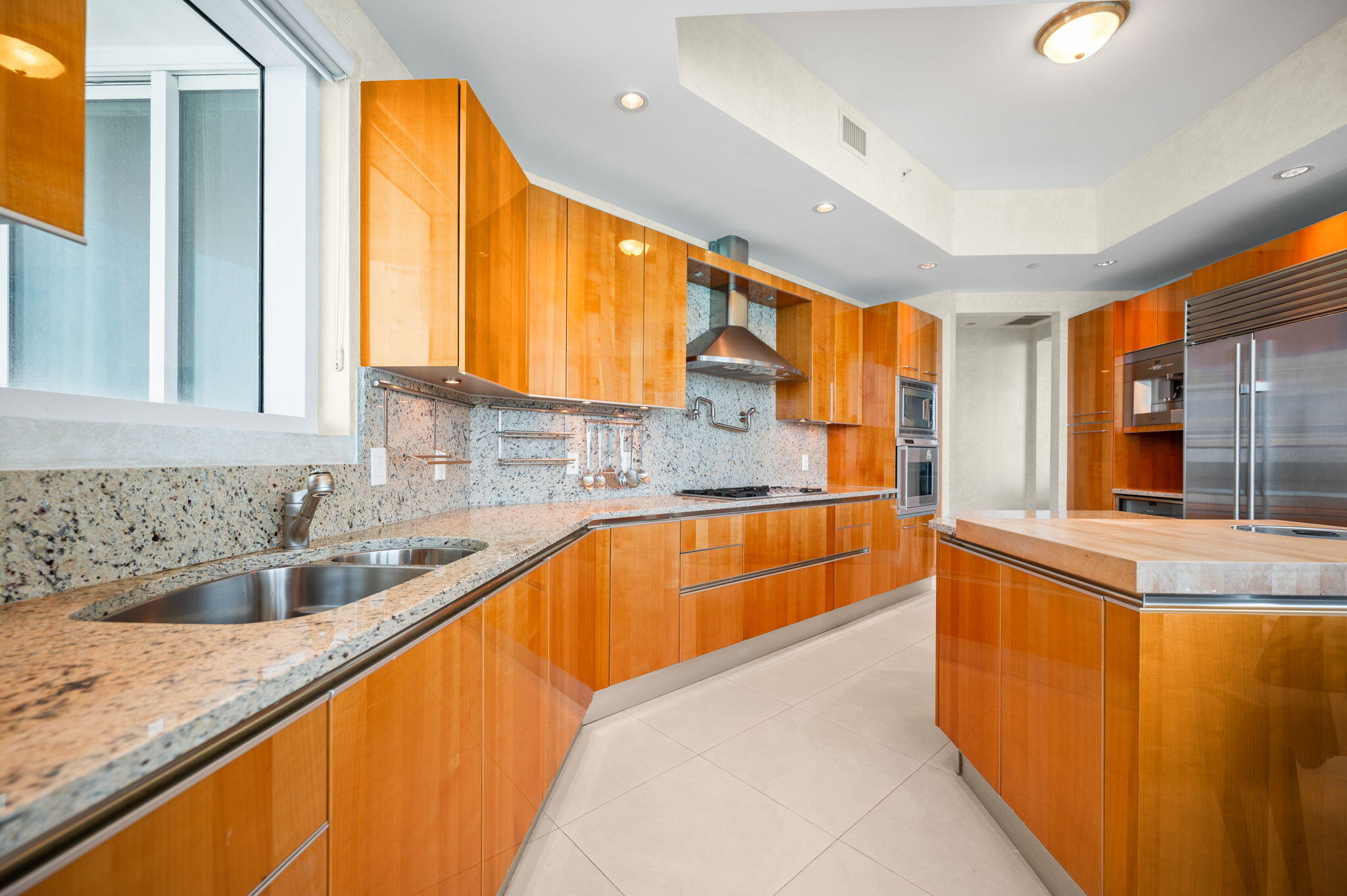 16051 Collins #1902, Sunny Isles Beach FL 33160