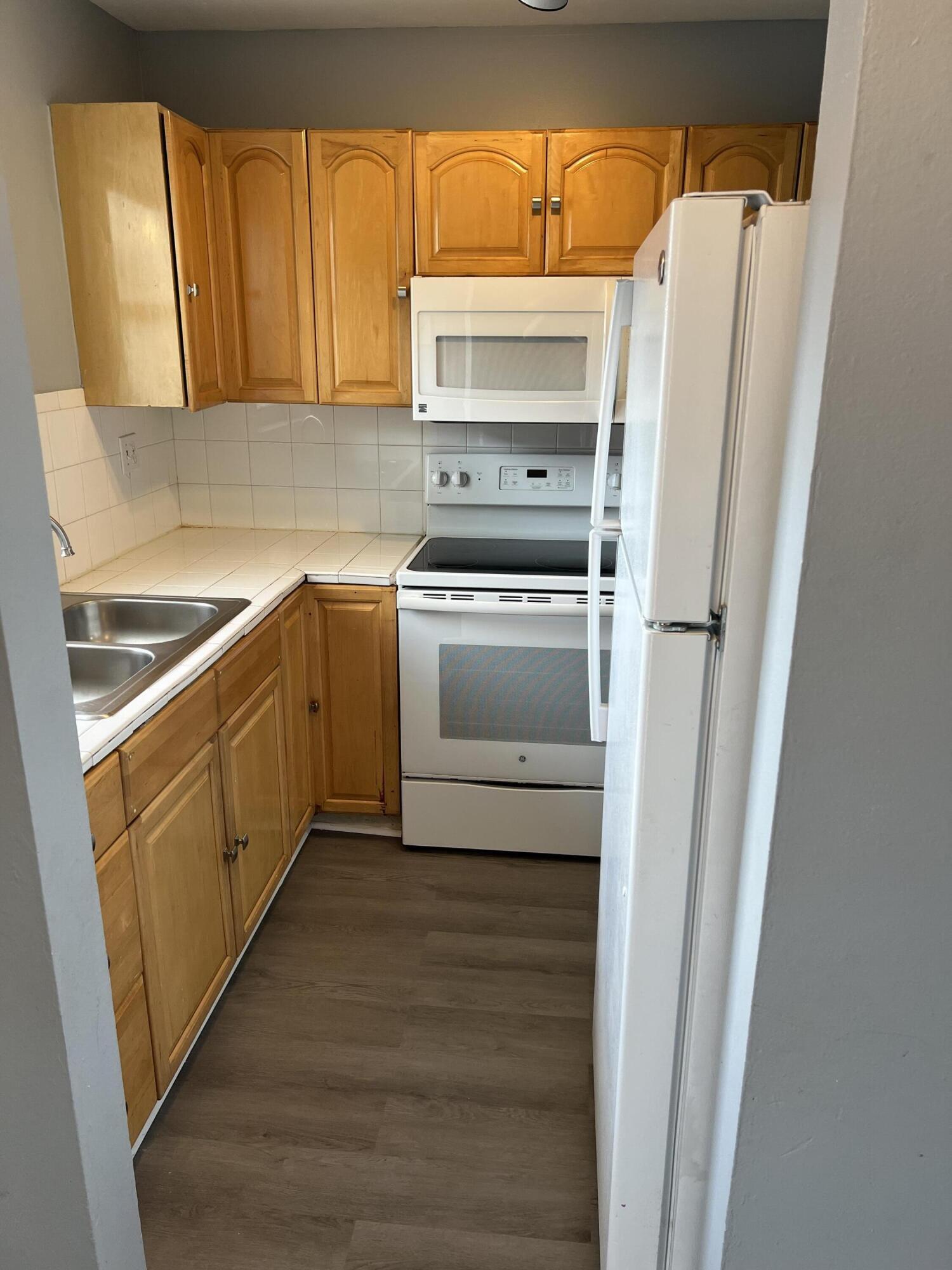 20 SW 108th #F4, Sweetwater FL 33174