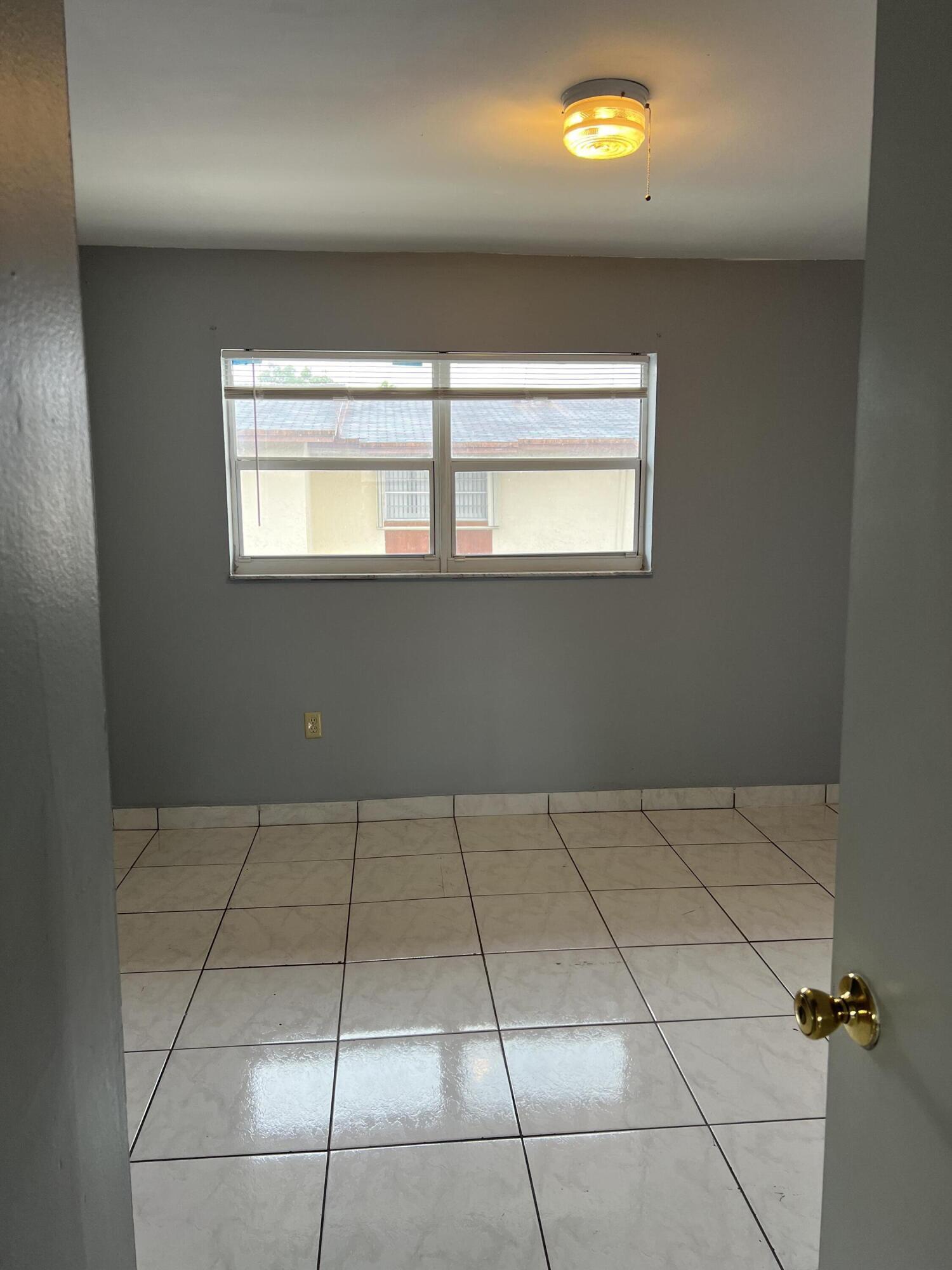 20 SW 108th #F4, Sweetwater FL 33174